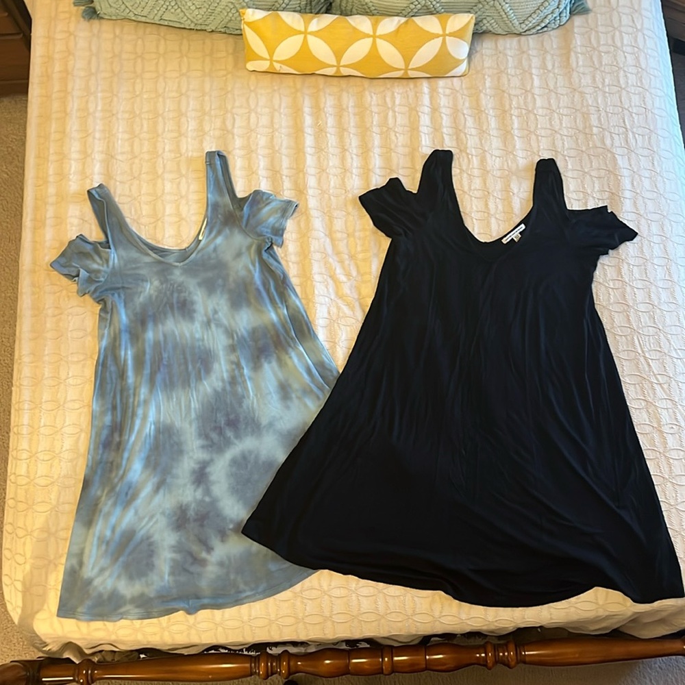 Bundle of two American Eagle Outfitters flowy cold-shoulder tops
